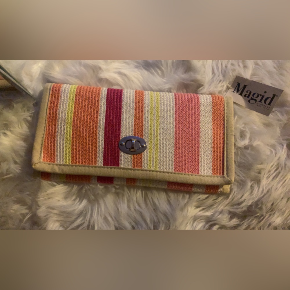 BERRY MULTI Flat Clutch